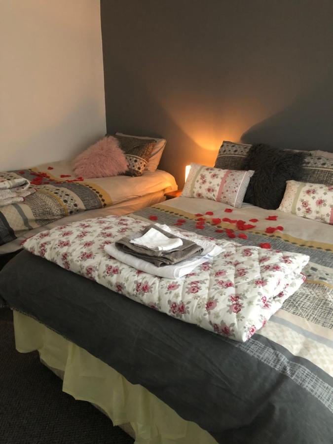 Ponderosea Cottage Free Gated Parking M1 & City Location, Wood Stove Lisburn Exteriör bild