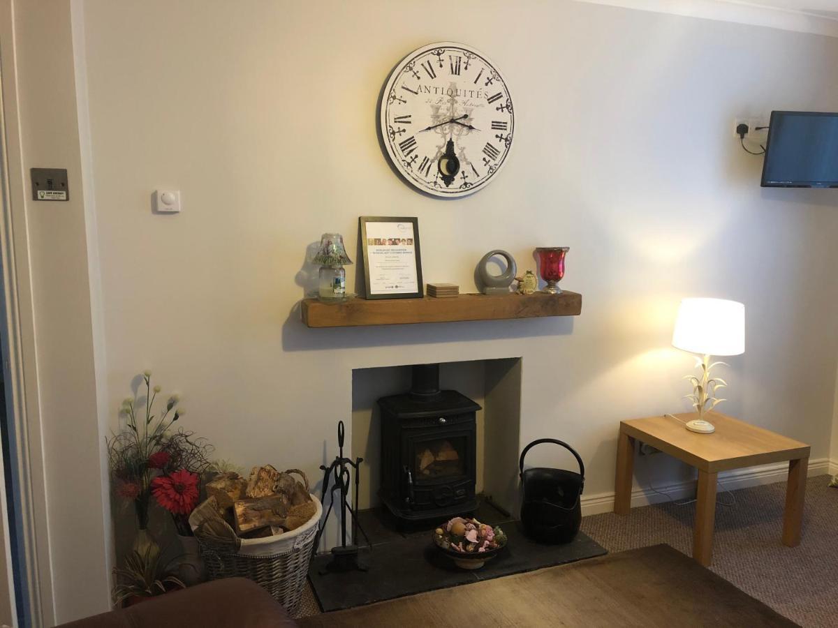 Ponderosea Cottage Free Gated Parking M1 & City Location, Wood Stove Lisburn Exteriör bild